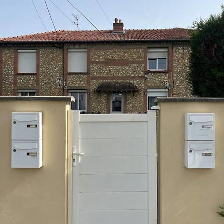 Logement 10 Minutes De Rouen Oissel المظهر الخارجي الصورة