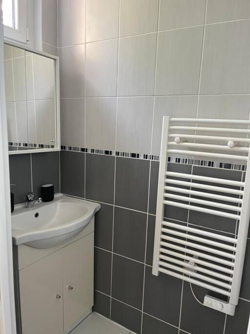 Logement 10 Minutes De Rouen Oissel المظهر الخارجي الصورة